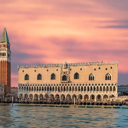 San Marco - Elegante Suite Velence Kültér fotó